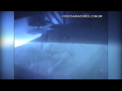 ❤️ Marido filma esposa fodendo o vizinho e descobre que ele é um cornudo ❤️❌ Porno fodido em nós ❌❤