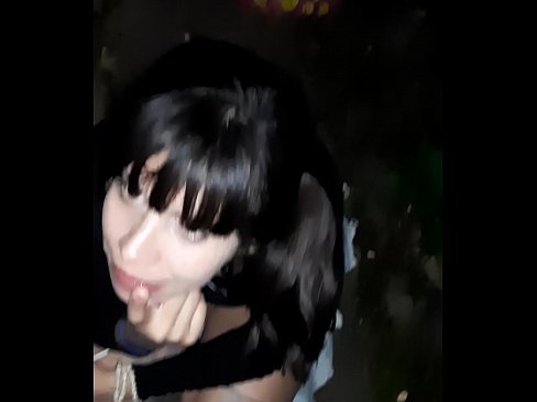 ❤️ Na rua, o pênis inchado em troca de doces ❤️❌ Porno fodido em nós ❌❤